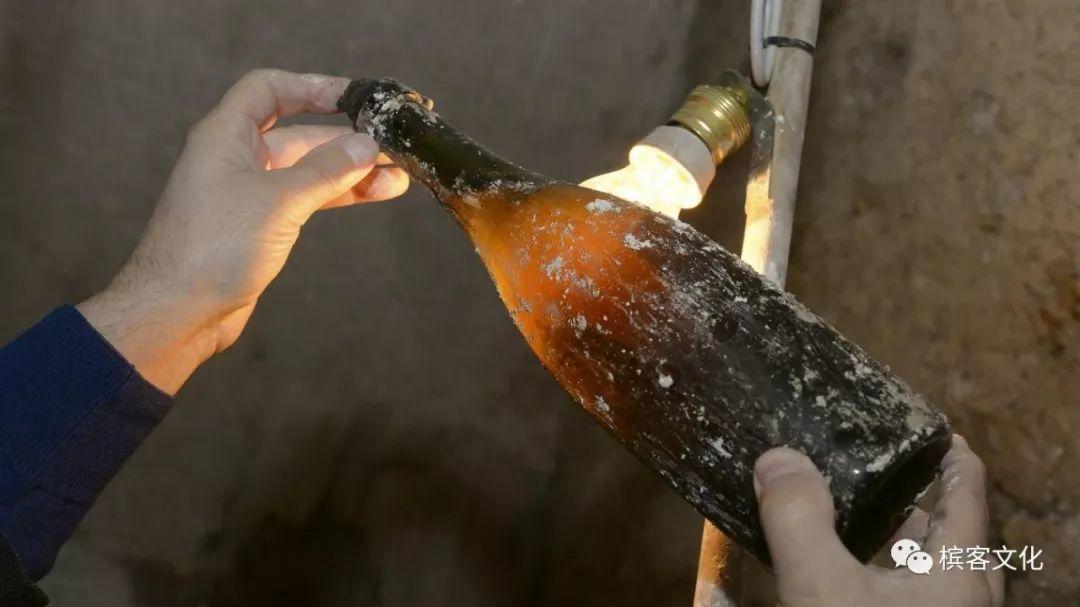 时光甄藏 I Pol Roger 酒庄意外发现多瓶19世纪老香槟！
