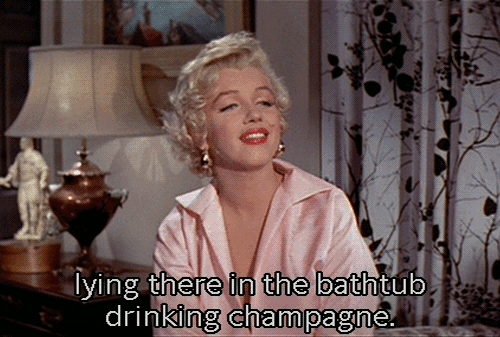 一杯与新年，一杯与情人 | 唯有香槟，最是惬意