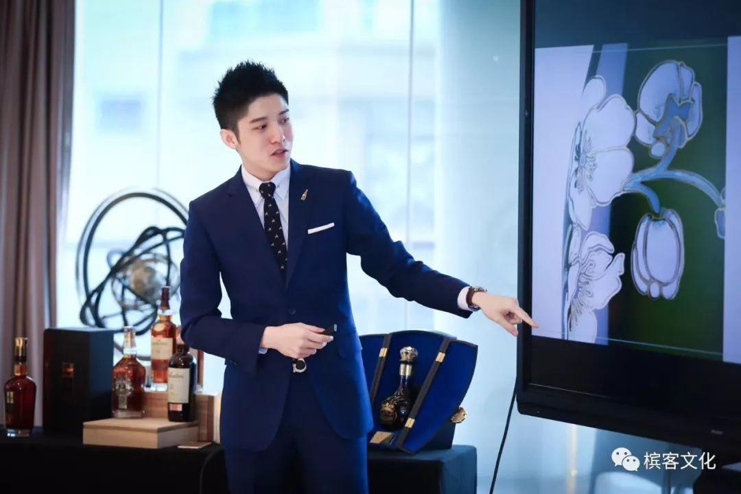 William WU：他让巴黎之花就这么美遍了中国