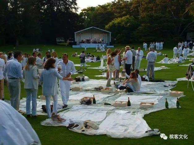 6.17 夏夜终极打开方式:香槟白色野餐 6.17 夏夜终极打开方式:香槟白色野餐