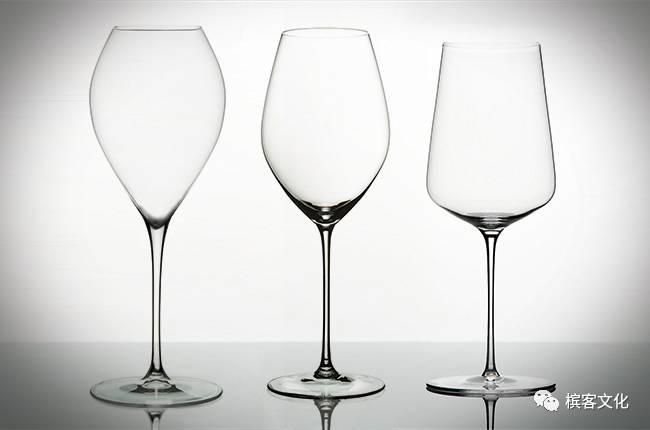 喝香槟不该用香槟杯？听听专家们怎么说？