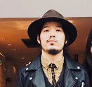 如何正确打开一支超大瓶的香槟? 如何正确打开一支超大瓶的香槟?