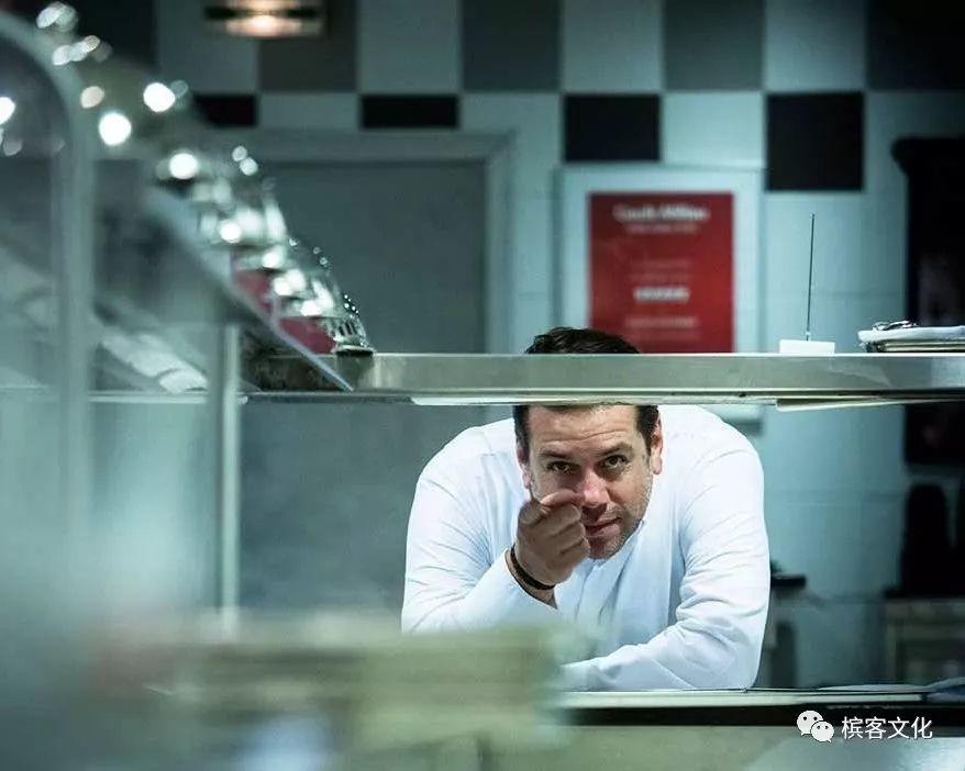 他创造了一段香槟故乡的美食情话