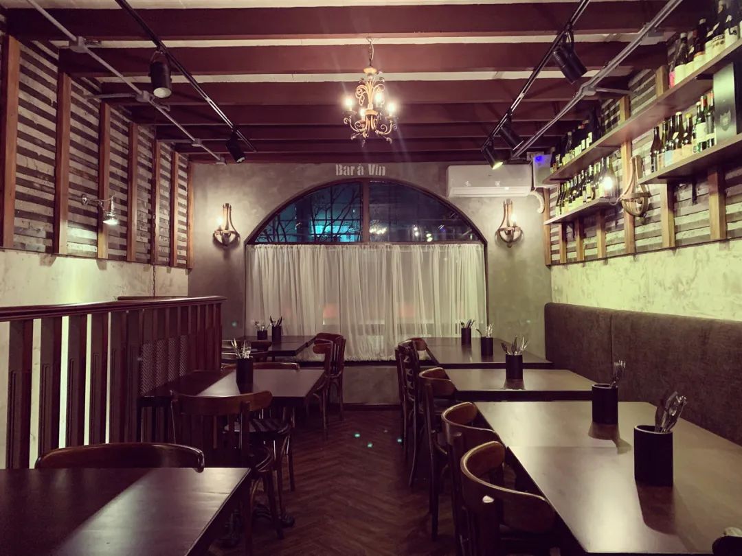香槟地图 | 微醺的弄堂小酒馆「 Bar à Vin 」开业了！
