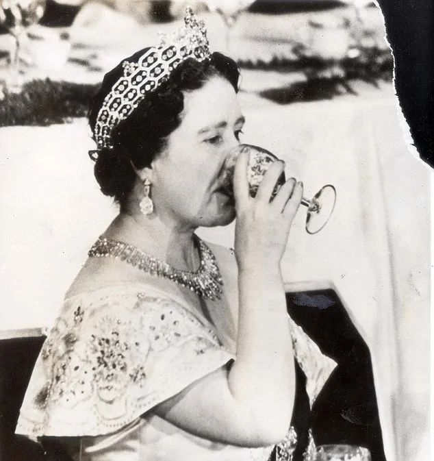 英国王室认证香槟，原来这些年我们一直在喝女王同款