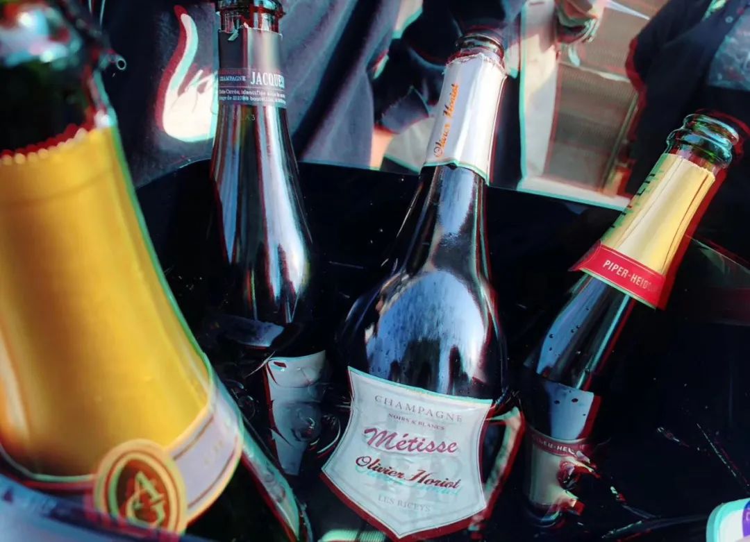 国庆假期 | 槟客100% CHAMPAGNE 快闪吧南京站,来一起喝香槟吧! 国庆假期 | 槟客100% CHAMPAGNE 快闪吧南京站,来一起喝香槟吧!