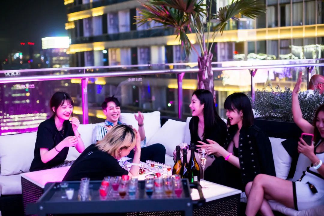 10.22 杭州 | 23 层露台上享香槟鱼子酱经典下午茶! 10.22 杭州 | 23 层露台上享香槟鱼子酱经典下午茶!