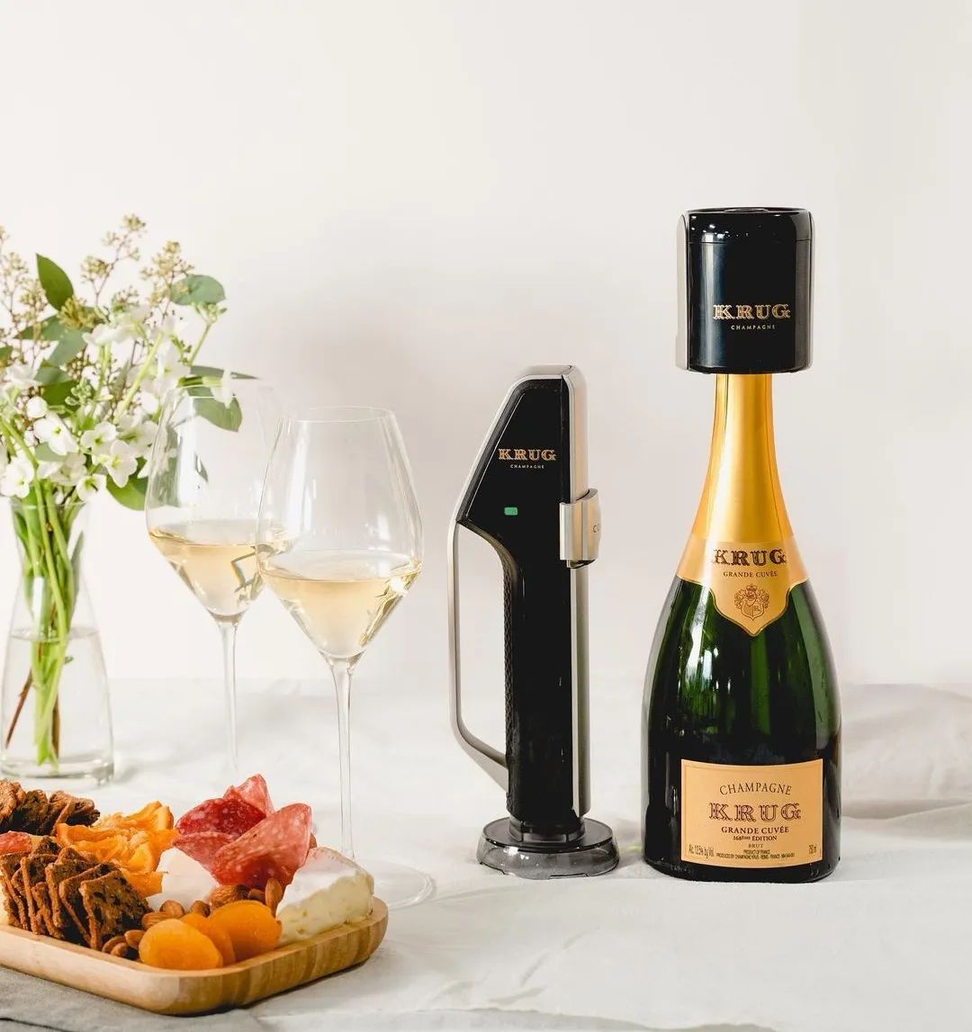 香槟新闻 ⎜ 8月全球香槟销量大涨、Bollinger 007 主题酒吧开业