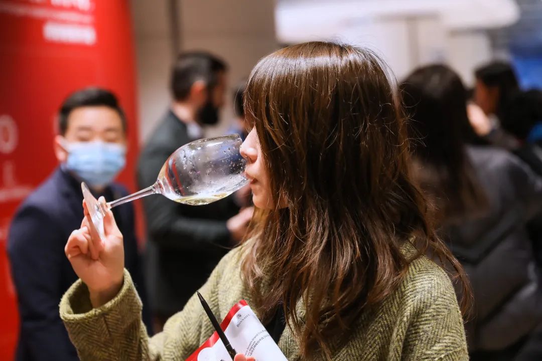 2021，每一个高光时刻，都有香槟相伴