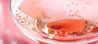 集齐13名国内外各地侍酒师，为你打造桃红香槟的美味关系！
