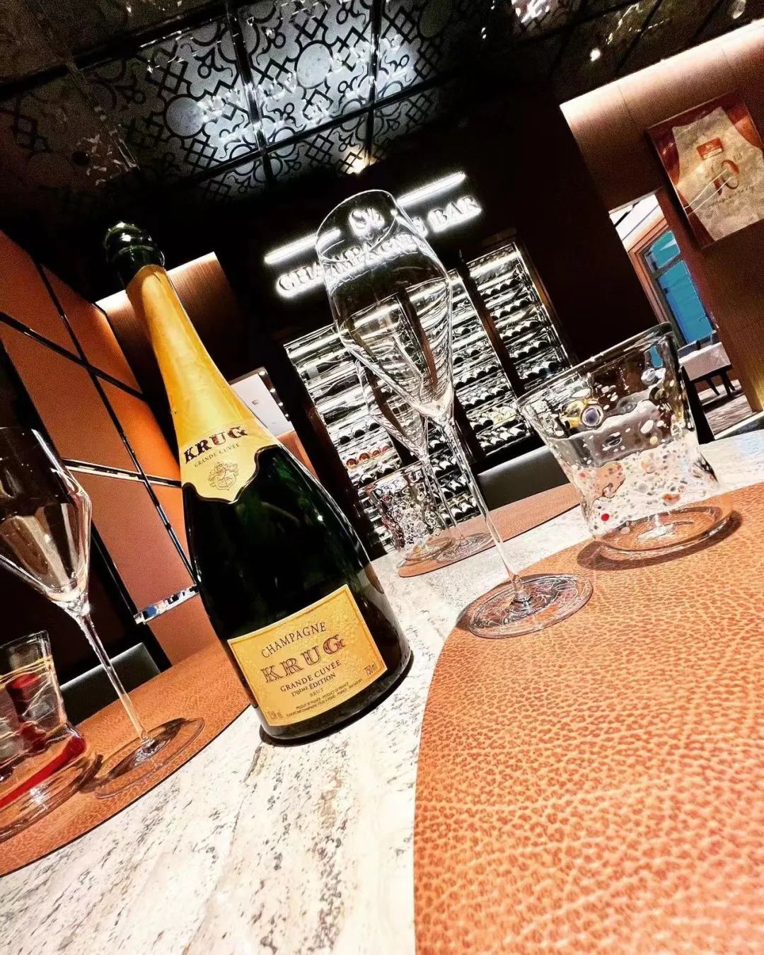 上海米其林二星餐厅全新香槟吧，拾起别样的休闲时刻