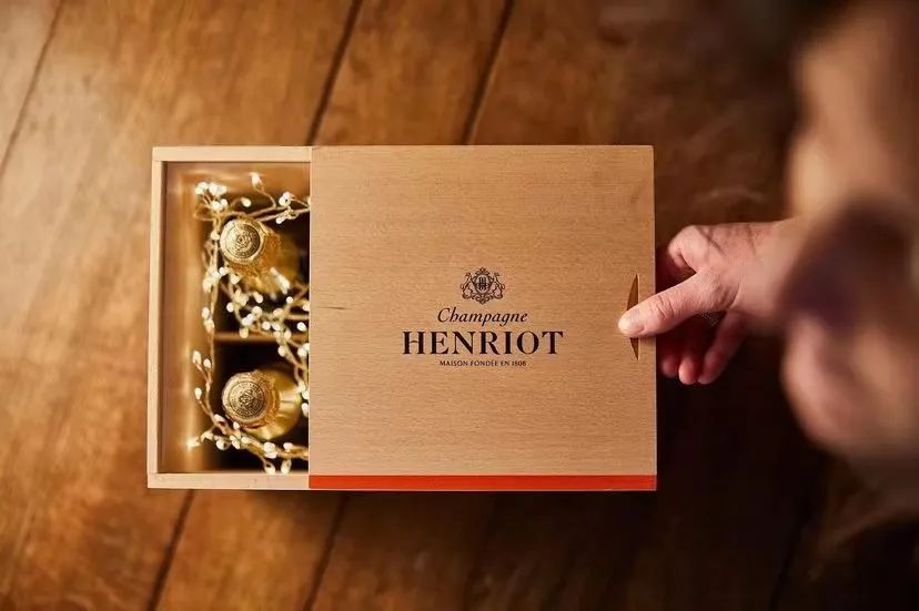 香槟新闻 10 月 ⎜奢侈品集团 Artémis 入主 Henriot，《2022 年市场上交易量最大的香槟》报告发布