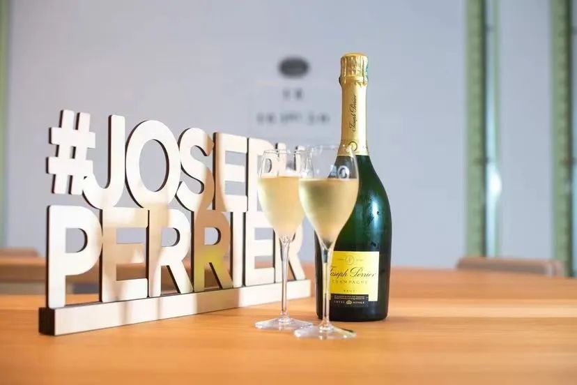 香槟新闻 10 月 ⎜奢侈品集团 Artémis 入主 Henriot,《2022 年市场上交易量最大的香槟》报告发布 香槟新闻 10 月 ⎜奢侈品集团 Artémis 入主 Henriot,《2022 年市场上交易量最大的香槟》报告发布