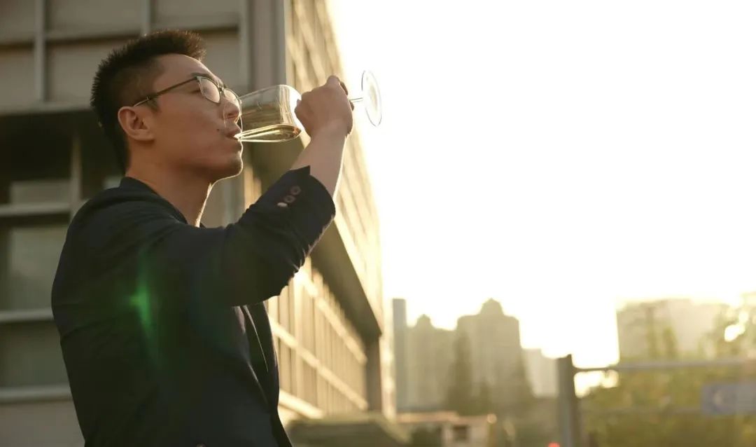 陈翔宇专访｜香槟世界，你只有走进去才知道有多迷人